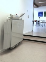 Delta Plattformlift  :: geringer Wandabstand bei geschlossenem Plattformboden