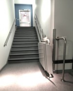 Delta Plattformlift :: Bei Wandbefestigung beträgt der Wandabstand 29 cm