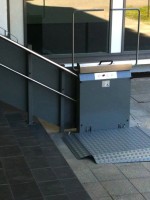 Treppenlift für gerade Treppen :: Treppenlift mit vielen Optionen