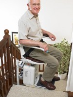 Treppenlift   2-Rohr System gerader Auslauf :: Kurviger Treppenlift