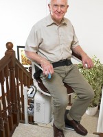Treppenlift   2-Rohr System gerader Auslauf :: Kurviger Treppenlift
